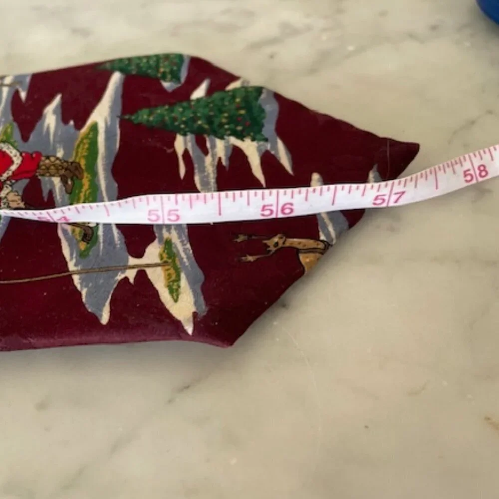 OSCAR DE LA RENTA Vintage Santa Golf Silk Tie